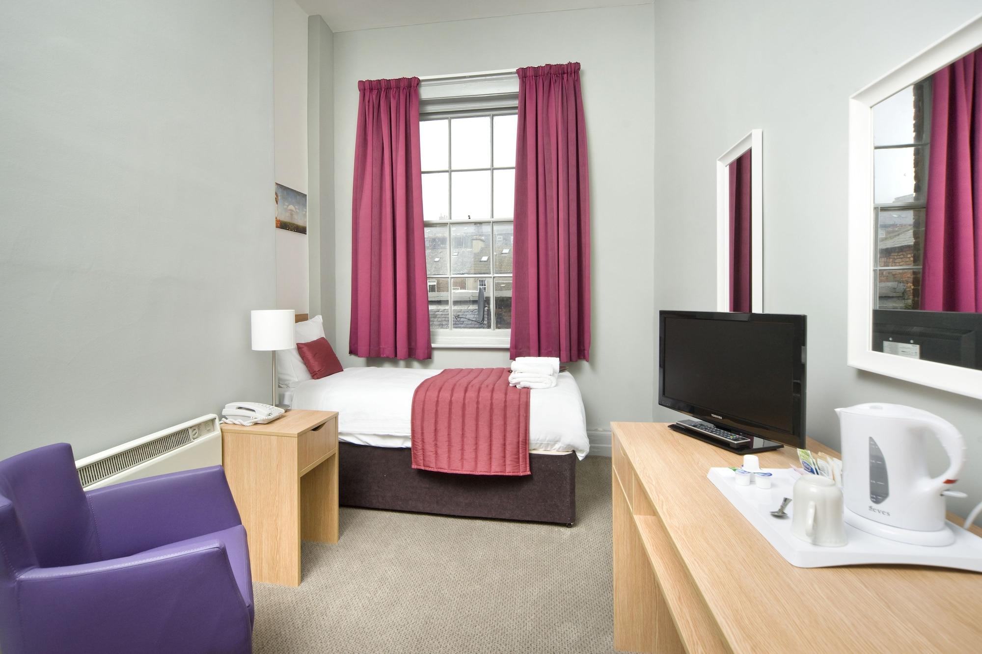 The Caledonian Hotel Fort William Luaran gambar